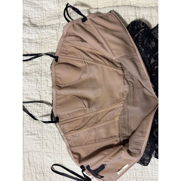 BCBGMaxAzria Black Tan Corset Ruffle Mini Dress Whimsigoth Girly Sz‎ 0 - Picture 8 of 8